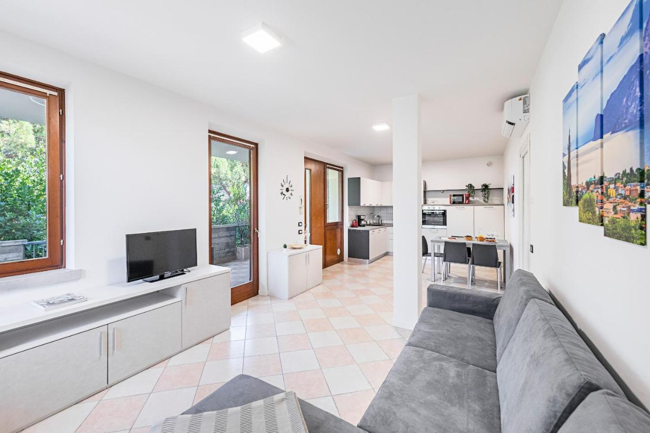 I Ciliegi 1-09 Con Piscina By Wonderful Italy Apartment Desenzano del Garda Exterior photo